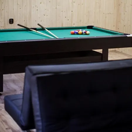 Villa In Near Park Grun *